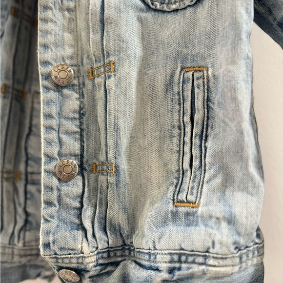 J Crew vintage distressed Jean jacket - Picture 3 of 13